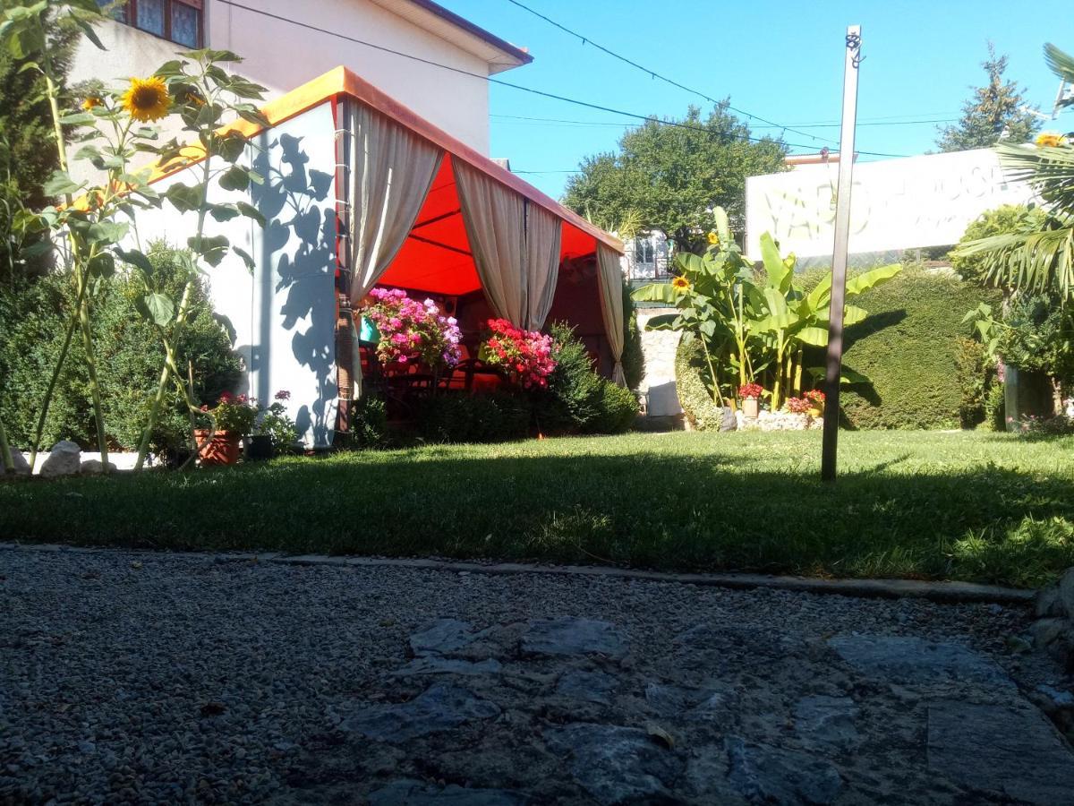 Yard House Trpejca Hotel Ohrid Luaran gambar
